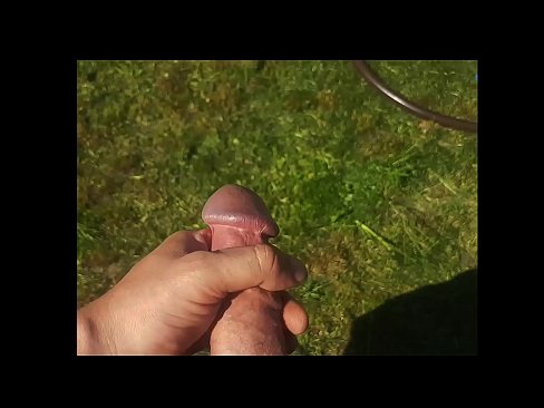 ❤️ Hot hottie får sin lyserøde fisse kneppet og kommer med en sprøjte i en sommerhave ️ Fucking video at da.yh9n.top ️