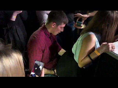 ❤️ Rigtig sex i en russisk natklub. 18-årig russisk pige i anus og vagina kneppet i en natklub ️ Fucking video at da.yh9n.top ️