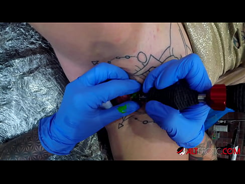 ❤️ Ekstremt tatoveret hottie Sully Savage fik en tatovering på sin klitoris ️ Fucking video at da.yh9n.top ️