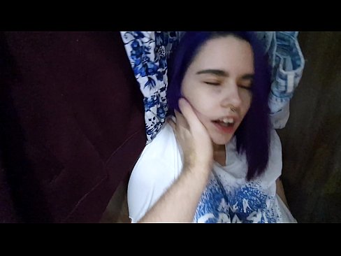 ❤️ Fandt min søster i skabet og hjalp hende med at komme ️ Fucking video at da.yh9n.top ️